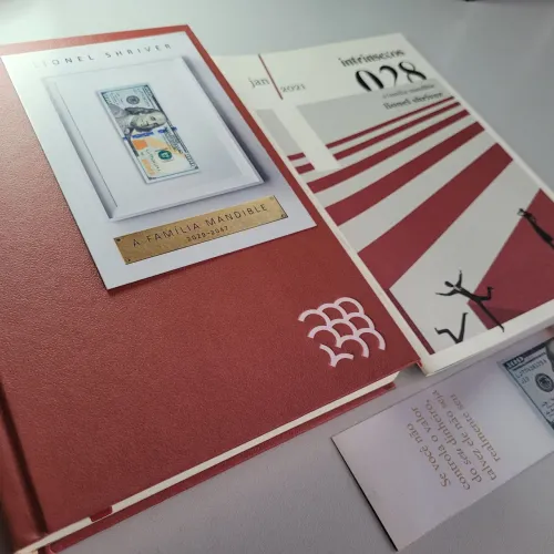 Livro A Família Mandible - Clube Intrínsecos 028