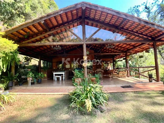 Sítio à venda com 3 quartos em Centro, São Lourenço da Serra