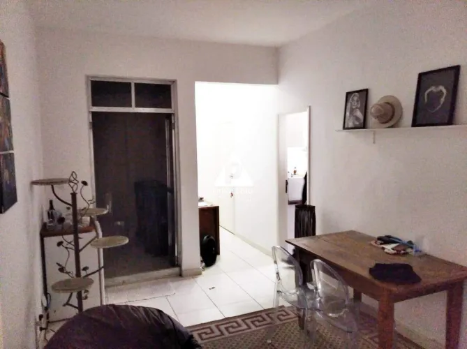 Apartamento no Leblon (RJ) 1 Dormitório, 2 Banheiros, 60m² + 10m² externo, Venda
