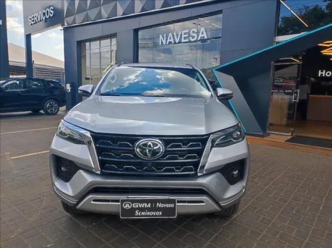 Toyota Hilux SW4 SRX 4X4 2.8 TDI 16V Dies. Aut. 2023