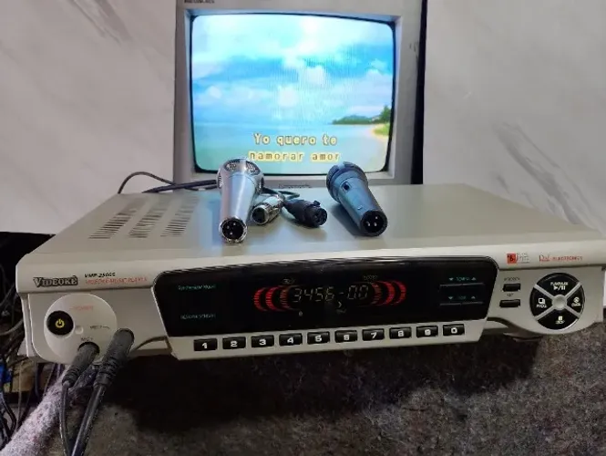 Videoke Raf Vamp 2500S Funcionando,+4 cartuchos IMP-33/34/35+1IMP-usa , Sem controle Remot