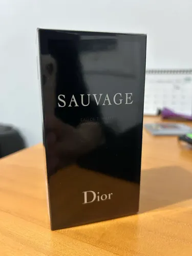 Perfume Dior Sauvage Eau de Toilette 100ml lacrado