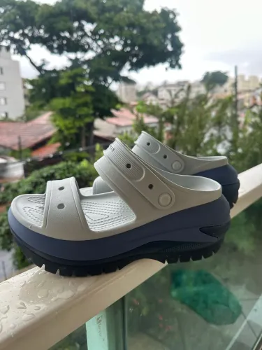 Crocs Mega Crush Matte Sandal - Cor Mirage/Multi