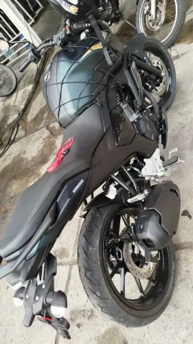 Vendo moto fz 150 2025 para sair rápido 