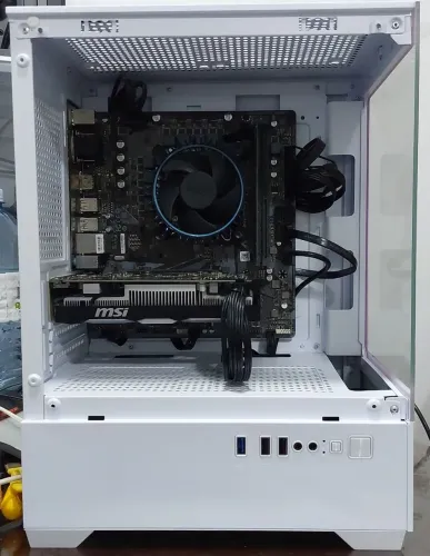 PC gamer preto e branco novo, i5 12400F, 8GB DDR4, GTX 1650, SSD, Windows 11 Pro original