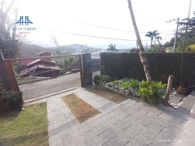 Casa com 4 dormitórios à venda, 120 m² por R$ 980.000,00 - Córrego Grande - Florianópolis/