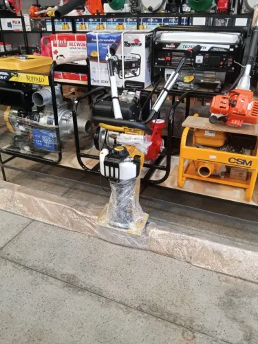 REGUA VIBRATORIA NIVELADORA 3 METROS COM MOTOR A GASOLINA BUFFALO ( PROMOÇÃO ) NOVA