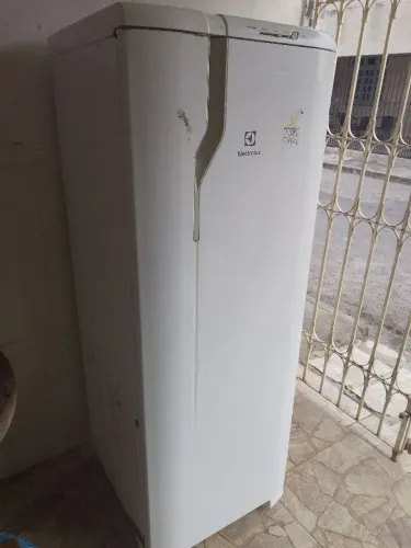 Geladeira toda boa 