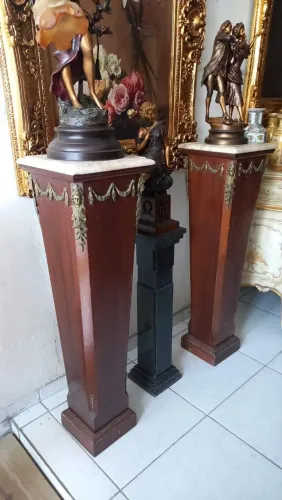 PAR DE ANTIGOS PEDESTAIS FRANCESES