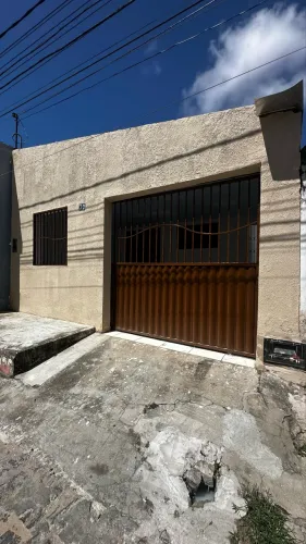 Alugo Casa no Santarém 800,00