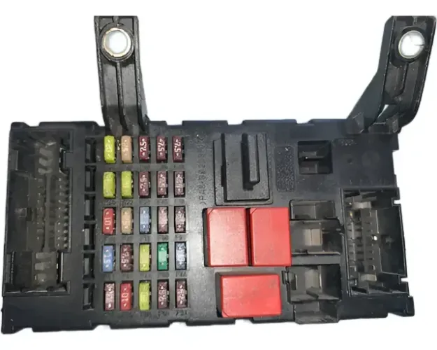 Módulo Caixa De Fusível Linea/punto 51988510 N6 (Usado) / V12