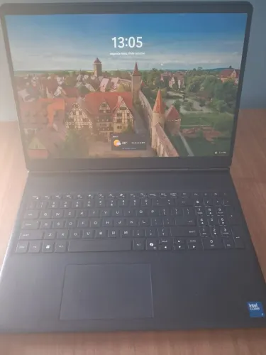 Notebook Gamer Dell Alienware 16 Aurora Core 7 RTX 5060 8GB RAM 16GB SSD 1TB