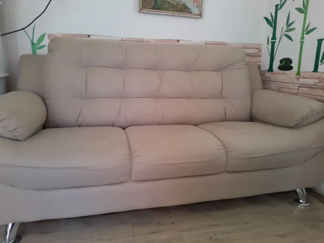Sofá NOVO 3 lugares luxuoso/almofadado