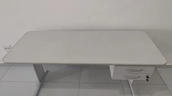 Mesa escritorio usada 152x61x75