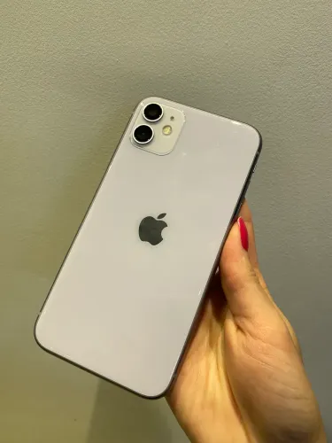 iPhone 11 Roxo