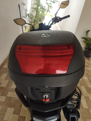 Baú moto Pro Tork universal 28 litros
