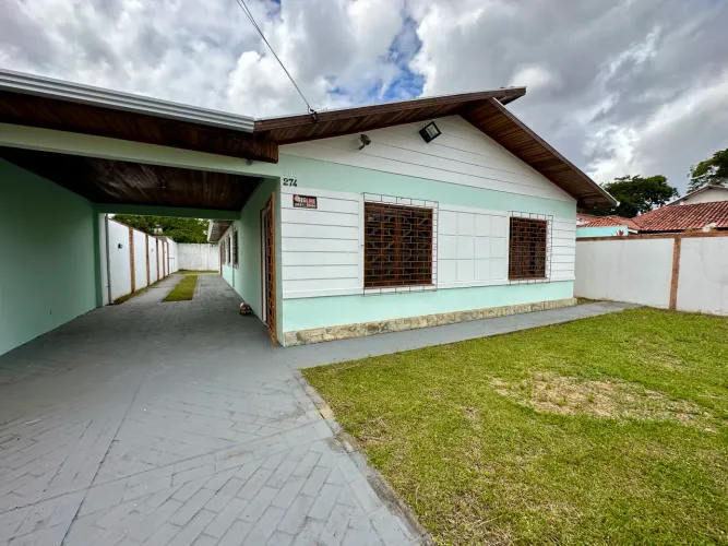 Quarto no Bom Retiro (Centro Cívico) com garagem