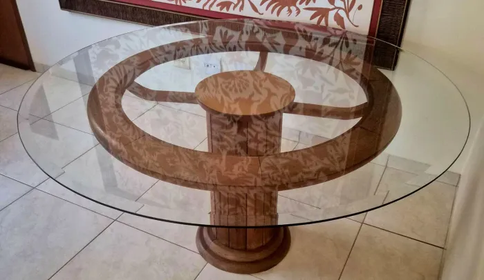 TAMPO DE MESA EM VIDRO BISOTADO