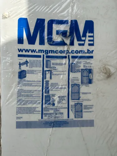 Folha de porta de madeira