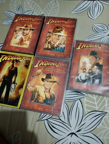 Indiana Jones coleção 4 filmes mais dvd extras da Trilogia original faço Olx pay