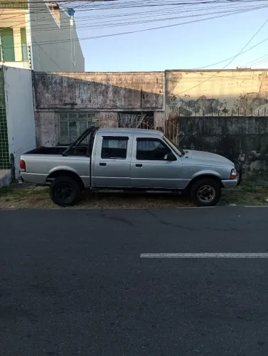 CAMIONETE RANGER COMPLETA A DIESEL ANO 2001 EMPLACADA 