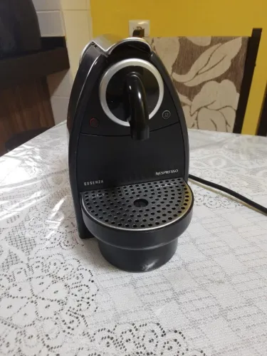 Cafeteira Nespresso Essenza