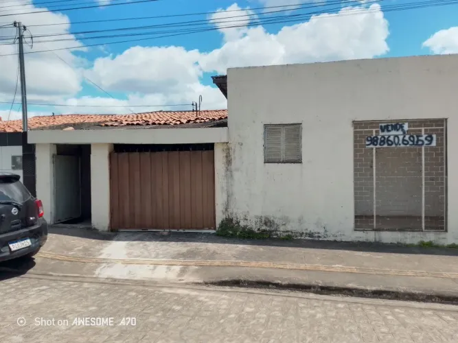 Casa com ponto comercial