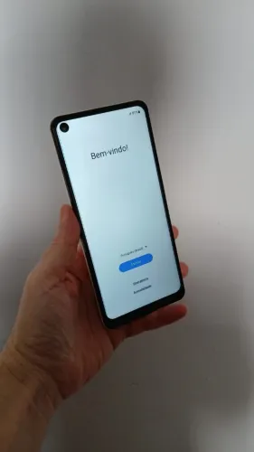 Celular Samsung Galaxy A21S branco usado em excelente estado
