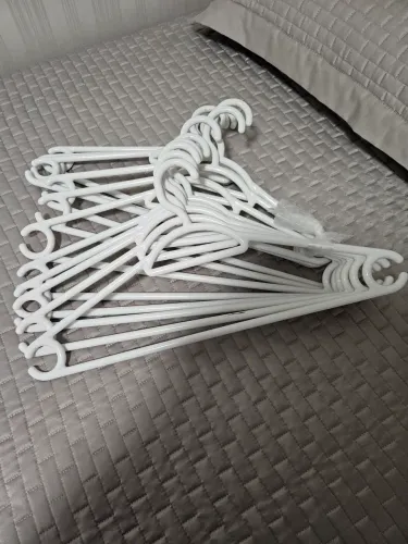 Cabides de acrilico branco