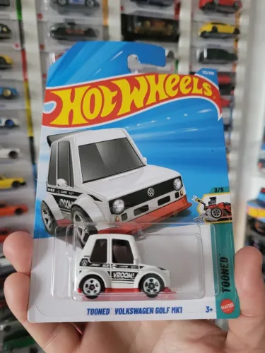 Tooned Volkswagen Golf MK1 Hot Wheels.