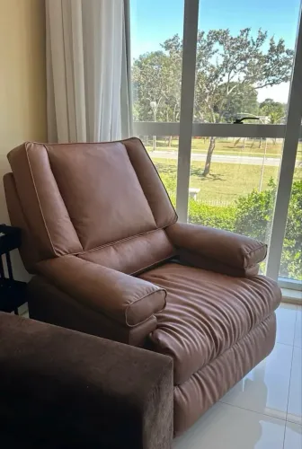 Poltrona Reclinável Motorizada Lift Caramelo