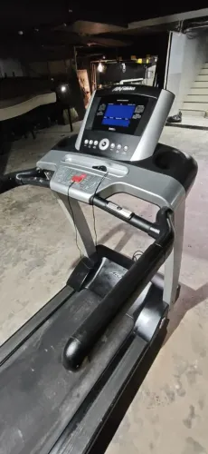 Esteira Eletrica Life Fitness T3