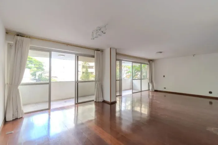 Apartamento para venda em Aclimação com 3 quartos, sendo 3 suítes, 241m²
