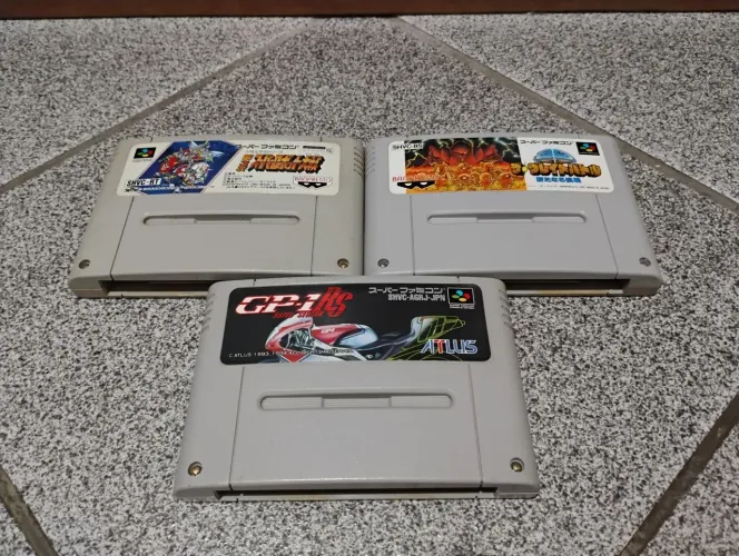 Lote de cartuchos de Super Famicom 