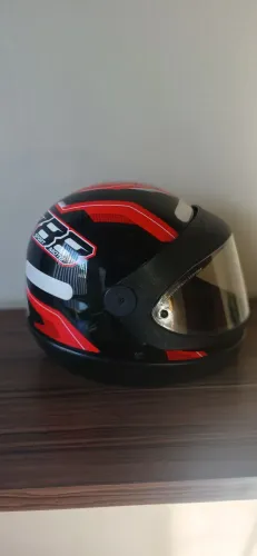 Capacete