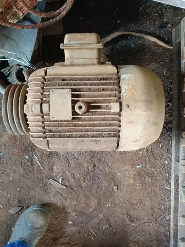 Máquina de fazer cabo de rodo