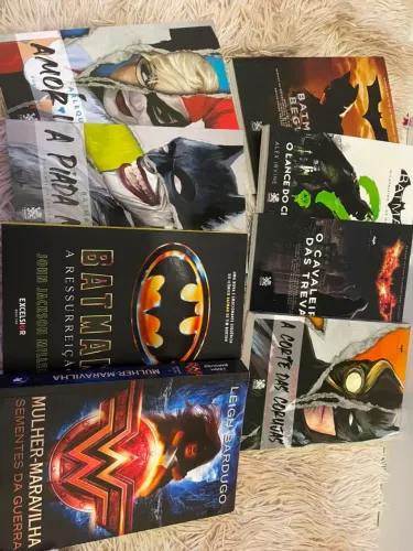 Vendo pacote de livros Universo DC