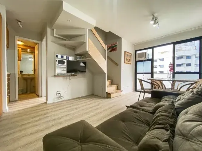 Aluguel de apartamento duplex no Recreio dos Bandeirantes