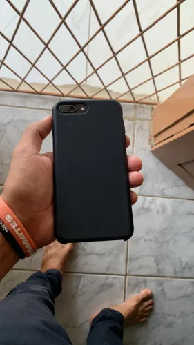 Celular Muito Bom funciona tudo.