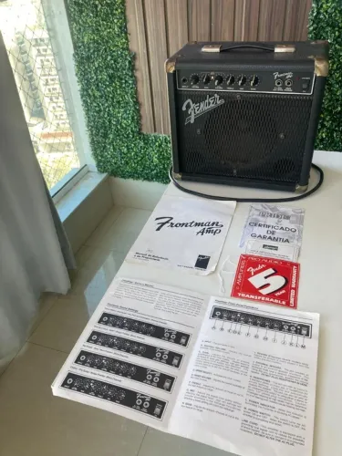 Amplificador para guitarra Fender Frontman 15
