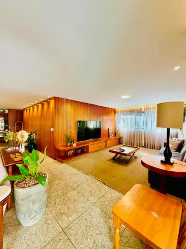 Excelente apartamento na praia de Ponta Verde, com 240 m² e 4 suítes com vista para o mar!