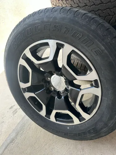 Step estepe original da Hilux srx aro somente o aro nunca foi pro chão 