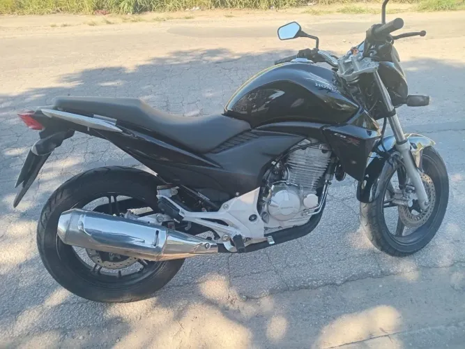 CB 300 2013 12.500 reais 