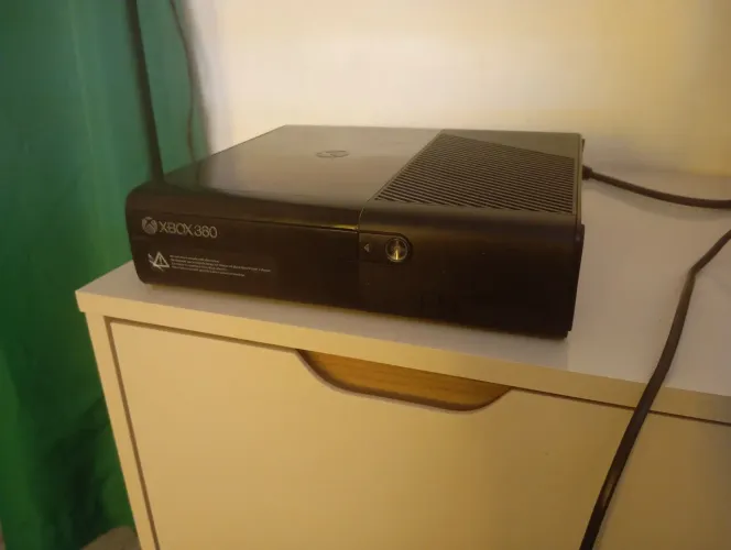 Xbox 360 Fato (com defeito secundário 0101) sem Hd