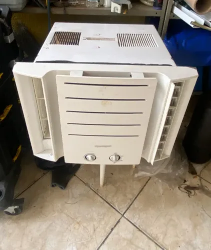 Ar Springer 10.000 BTUs quente e frio