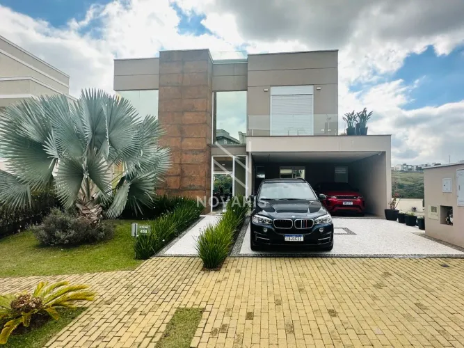 Locação em Alphaville: Casa de Luxo no Condomínio Burle Marx