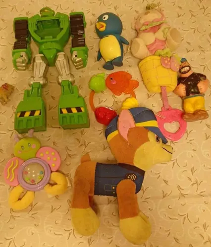BRINQUEDOS LOTE 35 REAIS