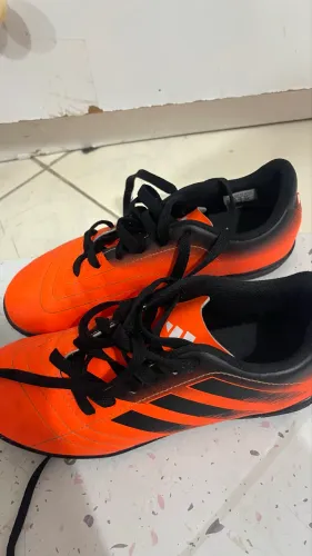 Chuteira Adidas