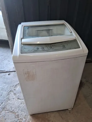 Vendo máquina de lavar Brastemp 8kg funcionando por 150 reais entrego