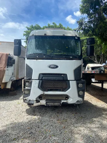 Cabine Ford Cargo 2842 automática